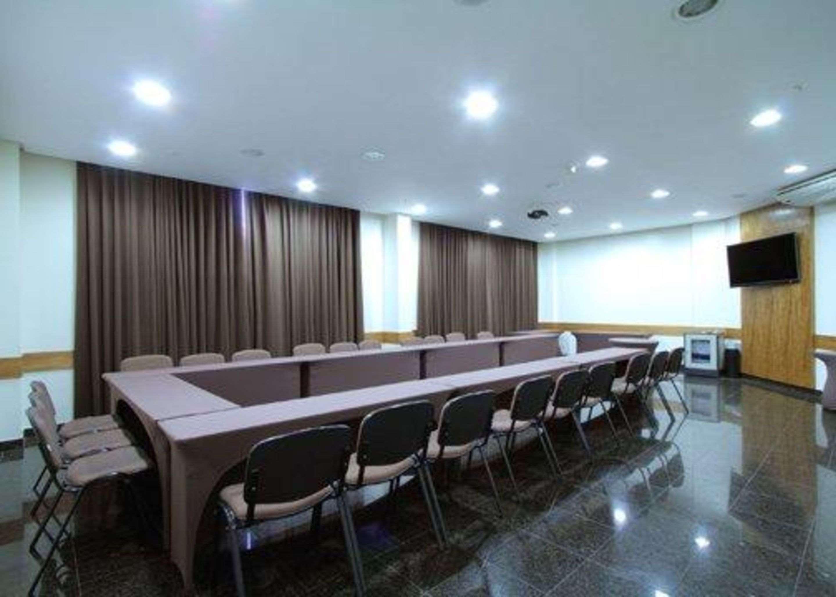 Comfort Hotel Goiânia Kültér fotó